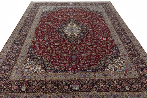 Surface texture of New Kashan rug with natural Wool and intricate pattern
