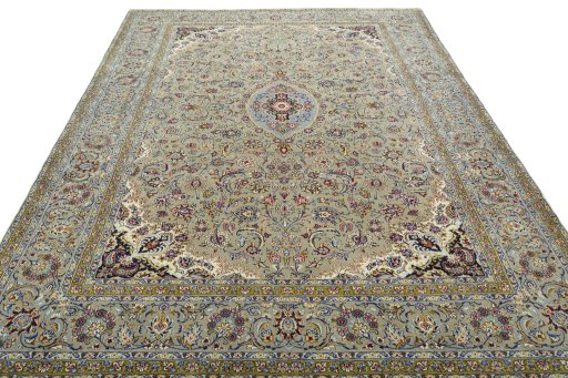 Surface texture of 2000s Kashan rug with natural Wool and intricate pattern