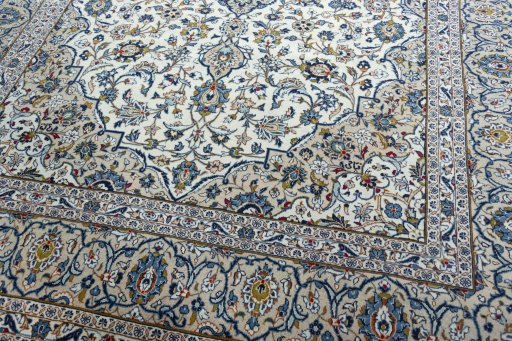 Close-up detail of 2000s Kashan rug from Iran / Persia showing Wool weave