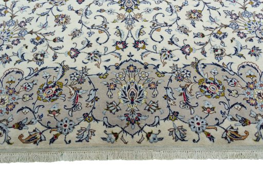 Full view of New Kashan rug from Iran / Persia, 350 × 248 cm in Beige tones
