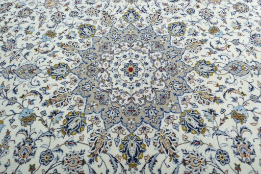 Central medallion detail of New Kashan rug from Iran / Persia