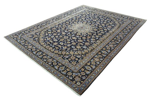 Corner detail of 1970s Kashan rug showing border pattern and Wool pile