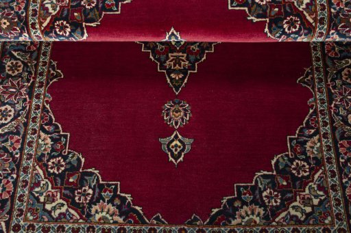 Close-up detail of 1930s Kashan rug from Iran / Persia showing Cotton weave