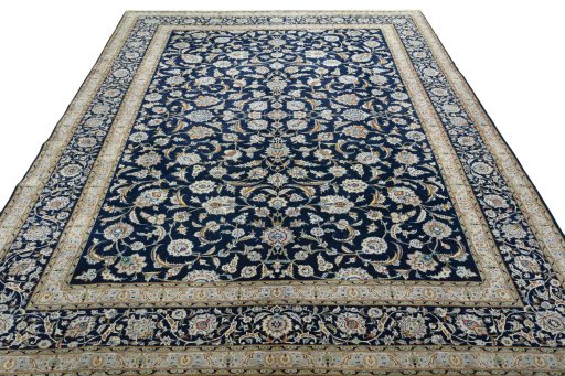 Surface texture of 2000s Kashan rug with natural Wool and intricate pattern