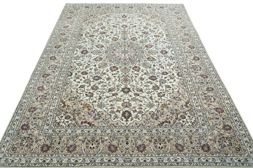 Surface texture of 2000s Kashan rug with natural Wool and intricate pattern