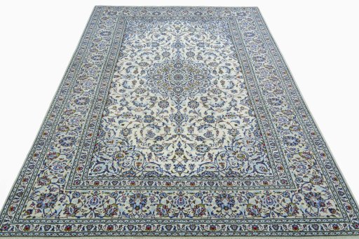 Surface texture of 2000s Kashan rug with natural Wool and intricate pattern
