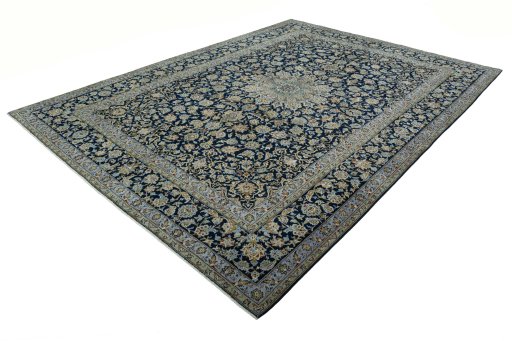 Corner detail of 1970s Kashan rug showing border pattern and Wool pile