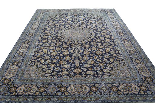 Surface texture of 1970s Kashan rug with natural Wool and intricate pattern