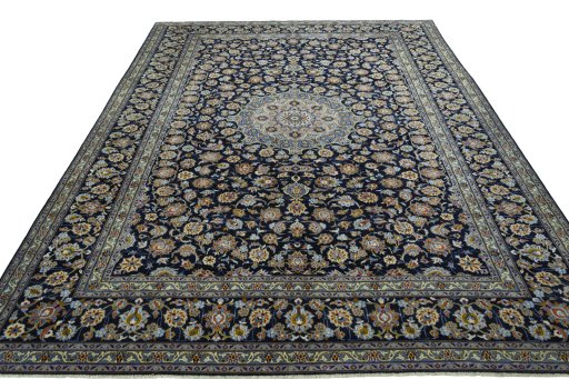 Surface texture of 1970s Kashan rug with natural Wool and intricate pattern