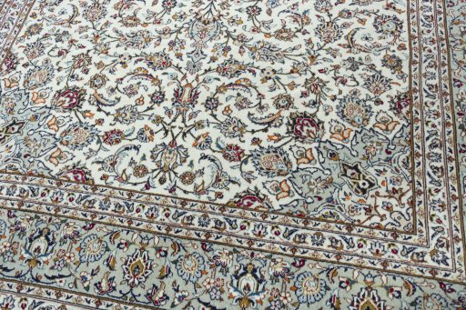 Close-up detail of 2000s Kashan rug from Iran / Persia showing Wool weave