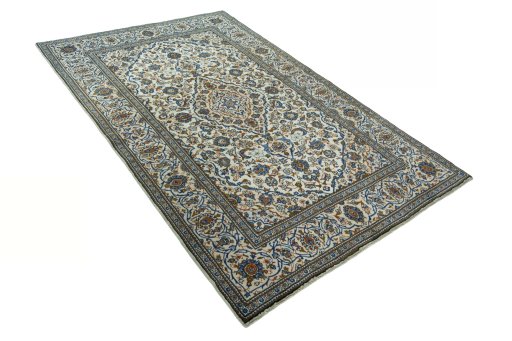Close-up detail of 2000s Kashan rug from Iran / Persia showing Wool weave