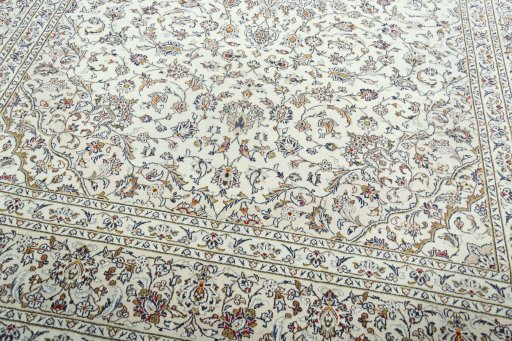 Close-up detail of 2000s Kashan rug from Iran / Persia showing Wool weave