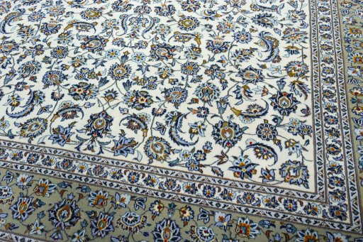 Close-up detail of 2000s Kashan rug from Iran / Persia showing Wool weave