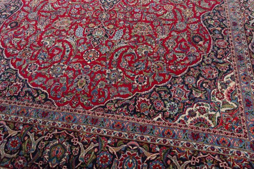 Close-up detail of 1950s Kashan rug from Iran / Persia showing Wool weave