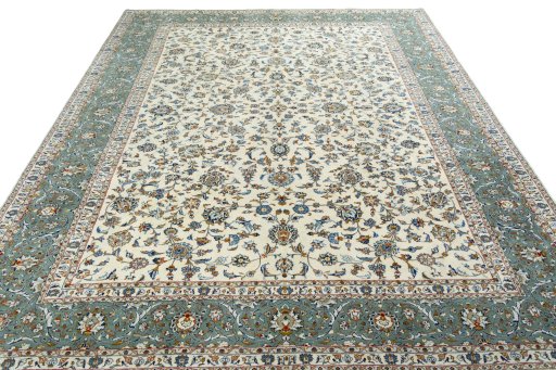 Surface texture of 2000s Kashan rug with natural Wool and intricate pattern