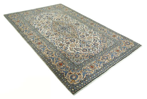 Close-up detail of 2000s Kashan rug from Iran / Persia showing Wool weave