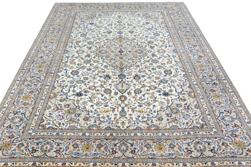 Surface texture of 1970s Kashan rug with natural Wool and intricate pattern