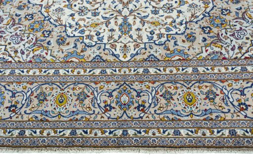 Full view of 1970s Kashan rug from Iran / Persia, 400 × 295 cm in Beige tones