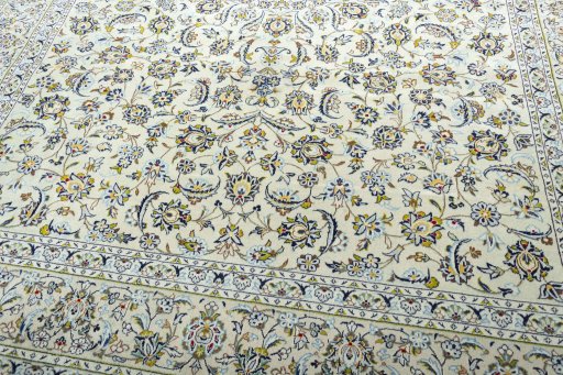 Close-up detail of 1970s Kashan rug from Iran / Persia showing Wool weave