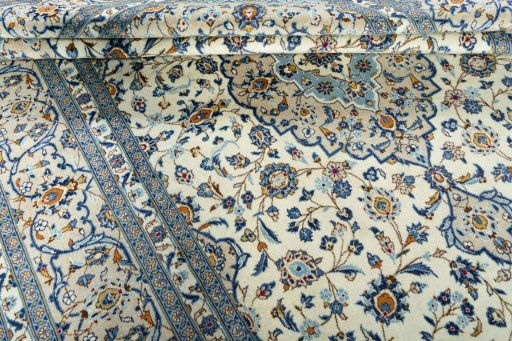 Close-up detail of 2000s Kashan rug from Iran / Persia showing Wool weave