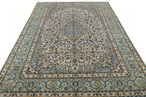 Surface texture of 2000s Kashan rug with natural Wool and intricate pattern