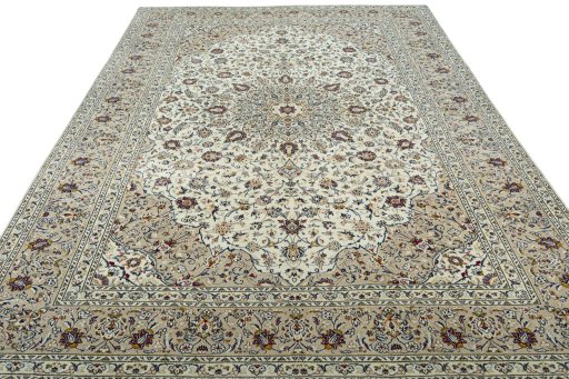 Surface texture of 2000s Kashan rug with natural Wool and intricate pattern