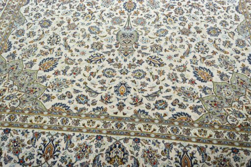 Close-up detail of 2000s Kashan rug from Iran / Persia showing Wool weave