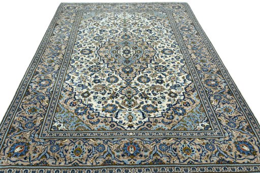 Surface texture of 2000s Kashan rug with natural Wool and intricate pattern