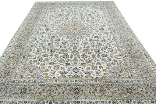 Surface texture of 2000s Kashan rug with natural Wool and intricate pattern