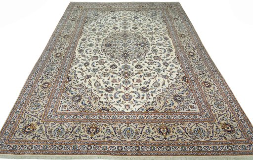 Surface texture of 2000s Kashan rug with natural Wool and intricate pattern