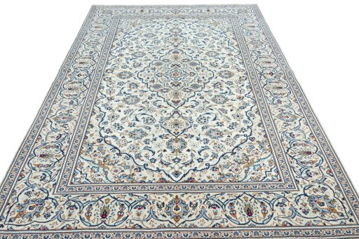 Surface texture of 2000s Kashan rug with natural Wool and intricate pattern