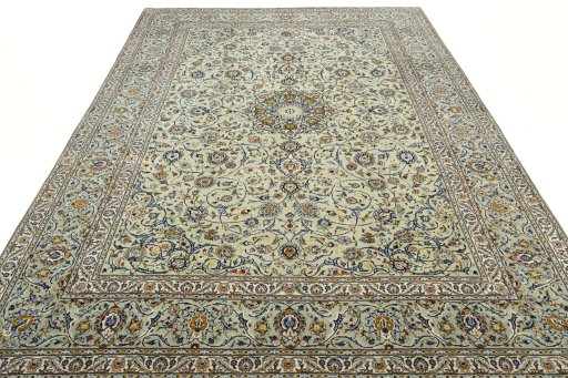 Surface texture of 2000s Kashan rug with natural Wool and intricate pattern