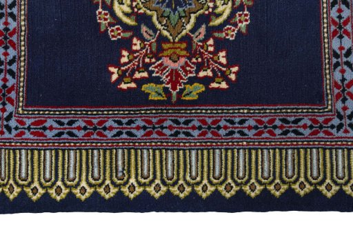 Central medallion detail of New Kashan rug from Iran / Persia