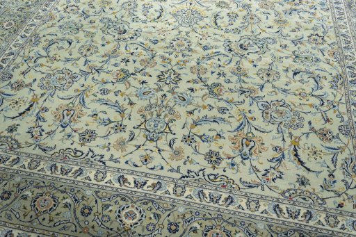Close-up detail of 1970s Kashan rug from Iran / Persia showing Wool weave