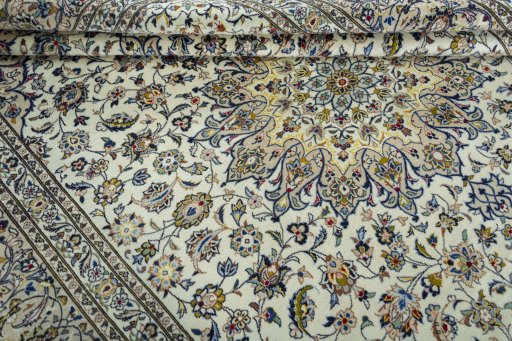 Close-up detail of 2000s Kashan rug from Iran / Persia showing Wool weave
