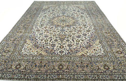 Surface texture of 2000s Kashan rug with natural Wool and intricate pattern