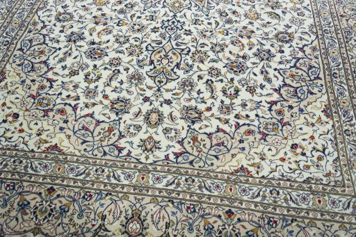 Close-up detail of 2000s Kashan rug from Iran / Persia showing Wool weave
