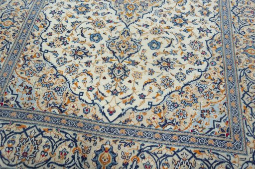 Close-up detail of 2000s Kashan rug from Iran / Persia showing Wool weave