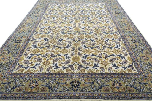 Surface texture of 1970s Kashan rug with natural Wool and intricate pattern