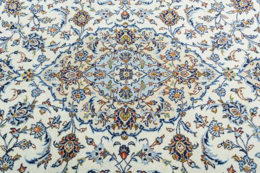 Central medallion detail of New Kashan rug from Iran / Persia