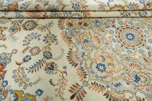 Close-up detail of 1970s Kashan rug from Iran / Persia showing Wool weave