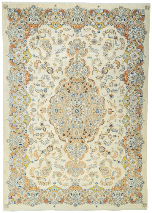 Full view of 1970s Kashan rug from Iran / Persia, 463 × 327 cm in Beige tones