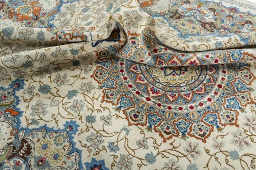 Backside of handmade 1970s Kashan rug showing knot structure and weave density