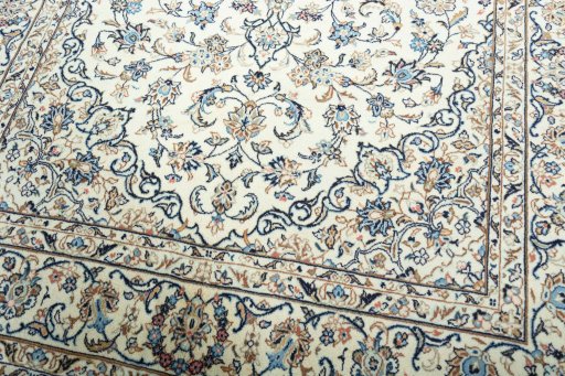 Close-up detail of New Kashan rug from Iran / Persia showing Wool weave