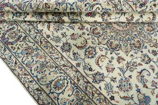 Close-up detail of New Kashan rug from Iran / Persia showing Wool weave