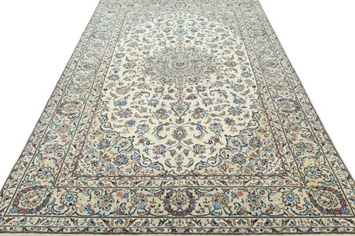 Surface texture of New Kashan rug with natural Wool and intricate pattern