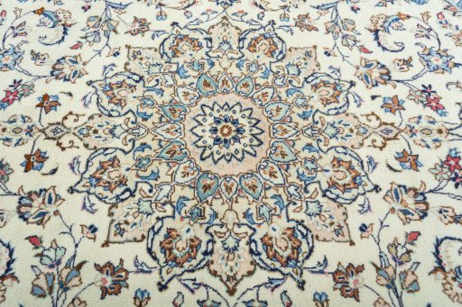 Central medallion detail of New Kashan rug from Iran / Persia
