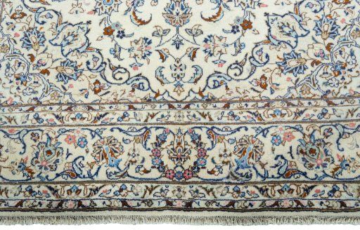 Full view of New Kashan rug from Iran / Persia, 315 × 200 cm in Beige tones
