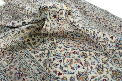 Surface texture of New Kashan rug with natural Wool and intricate pattern