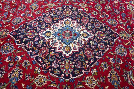 Central medallion detail of Unknown Kashan rug from Iran / Persia